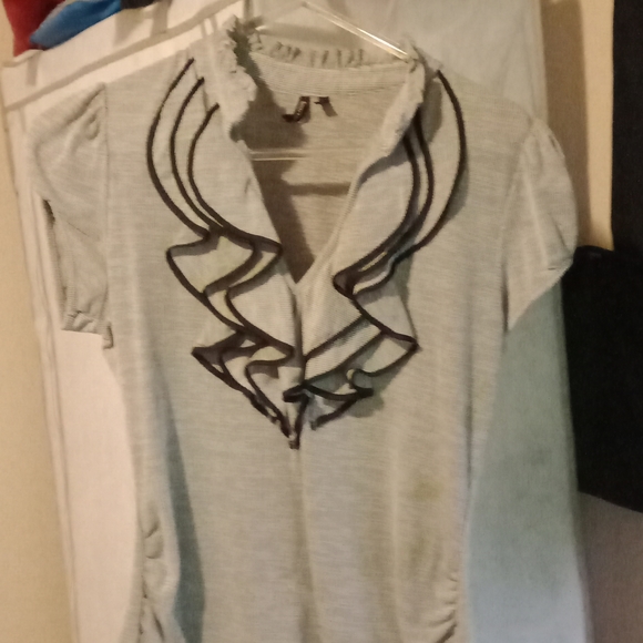 Blouses - Picture 15 of 17